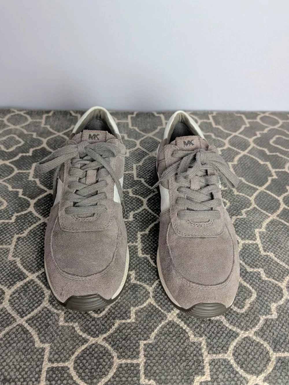 MICHAEL KORS Suede Leather Fashion Sneakers Sz 8